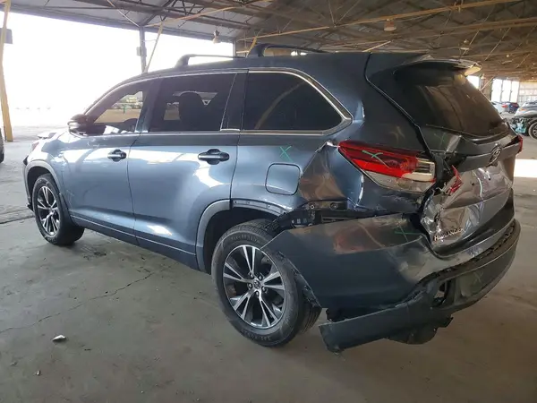 5TDZARFHXJS037710 2018 TOYOTA HIGHLANDER - Image 2