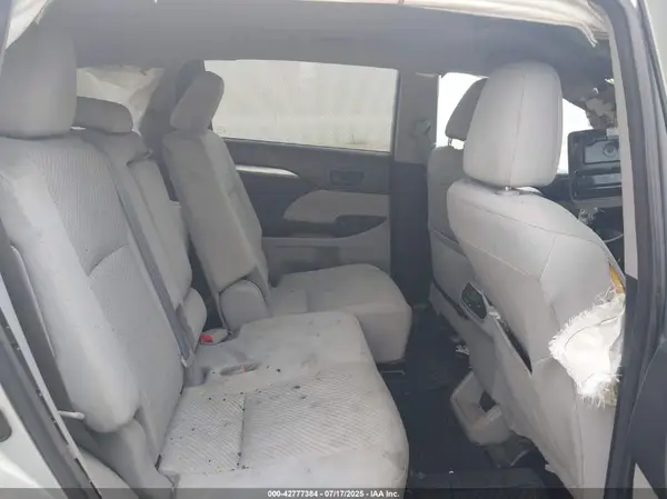 5TDZARFHXJS038131 2018 TOYOTA HIGHLANDER - Image 8