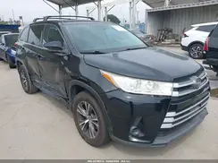 5TDZARFHXJS040137 2018 TOYOTA HIGHLANDER