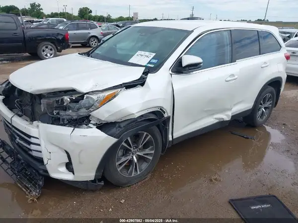 5TDZARFHXKS042293 2019 TOYOTA HIGHLANDER - Image 2