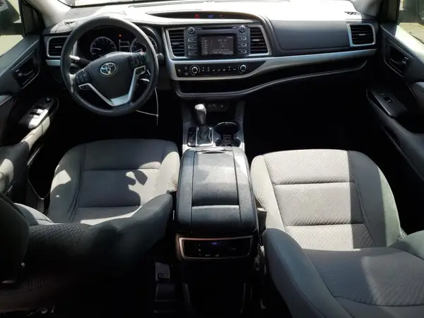 5TDZARFHXKS042343 2019 TOYOTA HIGHLANDER - Image 8