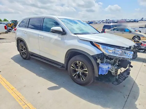 2019 TOYOTA HIGHLANDER COPART lot 50440236 auction photo 4