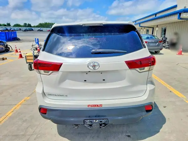 2019 TOYOTA HIGHLANDER COPART lot 50440236 auction photo 6