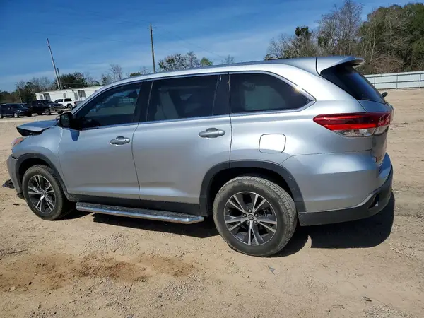 5TDZARFHXKS047378 2019 TOYOTA HIGHLANDER - Image 2