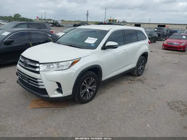 5TDZARFHXKS047557 2019 TOYOTA HIGHLANDER - Image 2