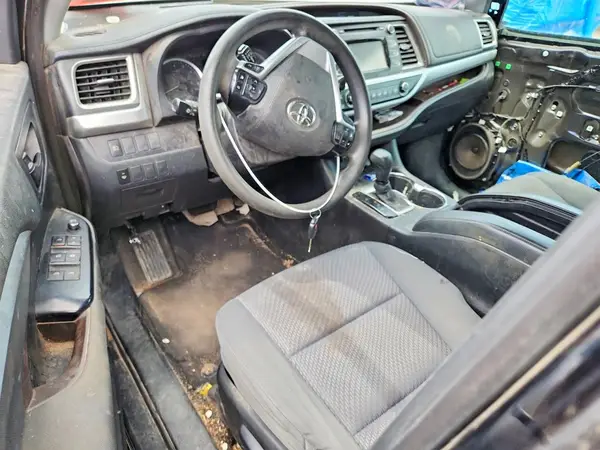 5TDZARFHXKS048174 2019 TOYOTA HIGHLANDER - Image 8