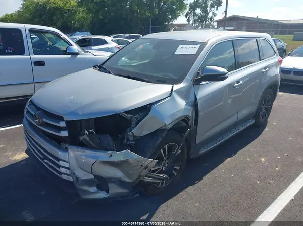 5TDZARFHXKS048353 2019 TOYOTA HIGHLANDER - Image 2