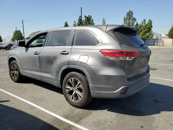 5TDZARFHXKS051737 2019 TOYOTA HIGHLANDER - Image 2