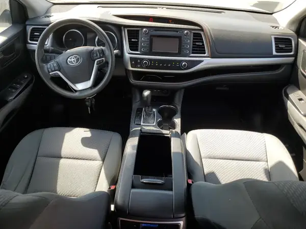 5TDZARFHXKS051737 2019 TOYOTA HIGHLANDER - Image 8