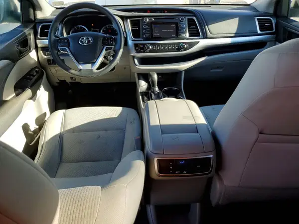 5TDZARFHXKS054430 2019 TOYOTA HIGHLANDER - Image 8