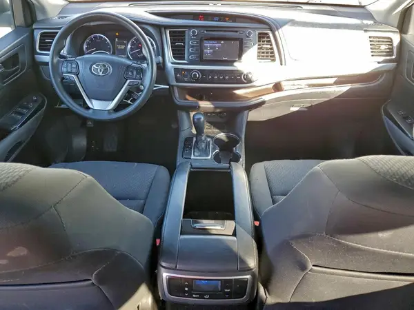 5TDZARFHXKS056145 2019 TOYOTA HIGHLANDER - Image 8