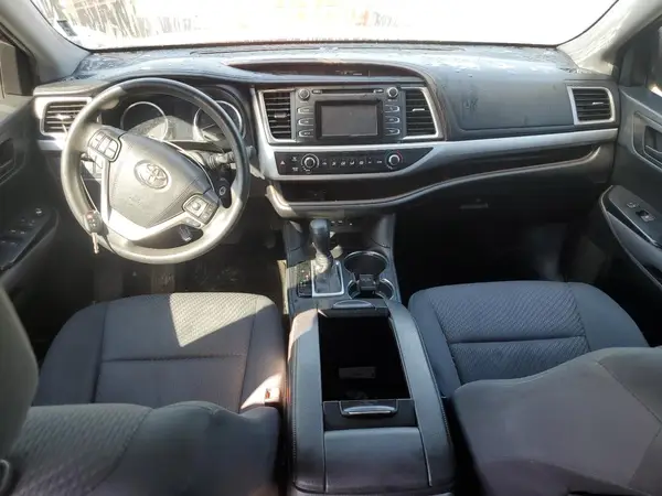 5TDZARFHXKS057196 2019 TOYOTA HIGHLANDER - Image 8