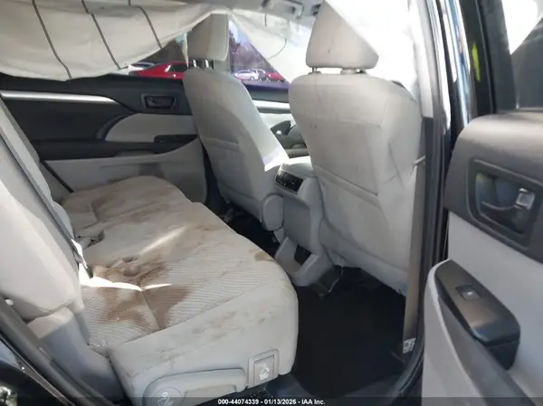 5TDZARFHXKS057229 2019 TOYOTA HIGHLANDER - Image 8