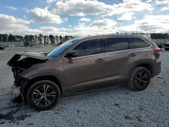 5TDZARFHXKS060258 2019 TOYOTA HIGHLANDER