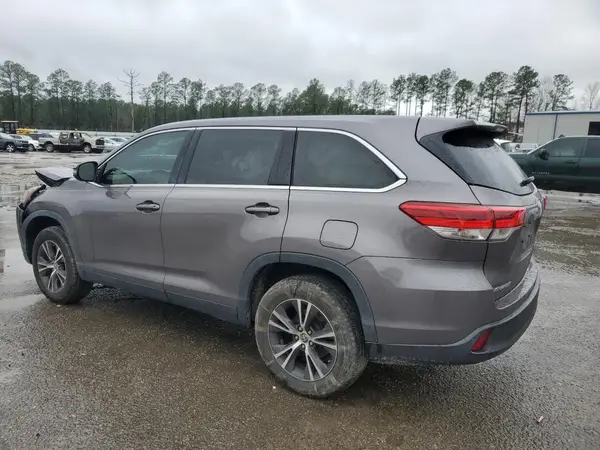 5TDZARFHXKS060339 2019 TOYOTA HIGHLANDER - Image 2