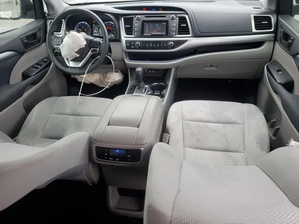 5TDZARFHXKS060339 2019 TOYOTA HIGHLANDER - Image 8