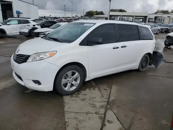 5TDZK3DC0GS690685 2016 TOYOTA SIENNA - Image 1