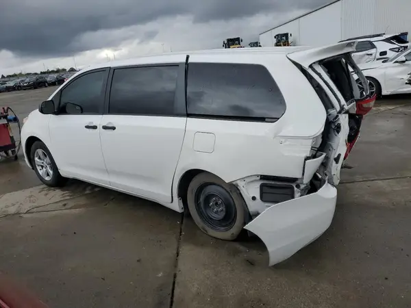 5TDZK3DC0GS690685 2016 TOYOTA SIENNA - Image 2