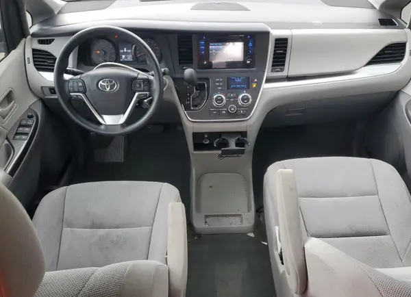 5TDZK3DC0GS690685 2016 TOYOTA SIENNA - Image 8