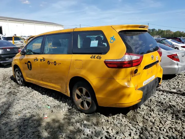 5TDZK3DC1GS704058 2016 TOYOTA SIENNA - Image 2