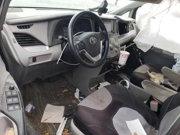 5TDZK3DC1GS713147 2016 TOYOTA SIENNA - Image 8