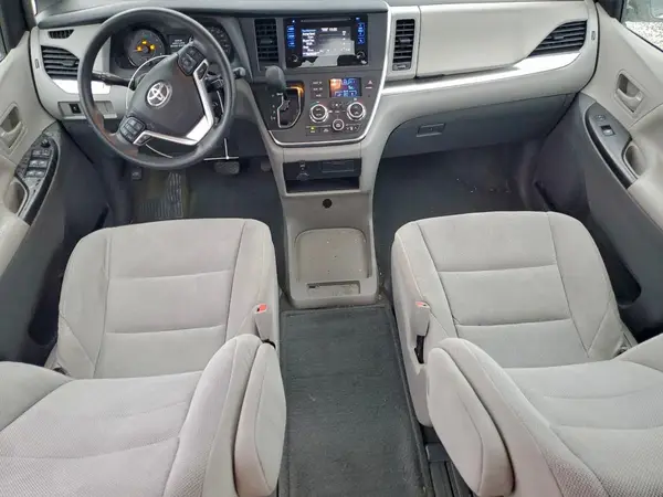 5TDZK3DC1GS740722 2016 TOYOTA SIENNA - Image 8