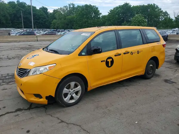 5TDZK3DC1GS754152 2016 TOYOTA SIENNA - Image 1