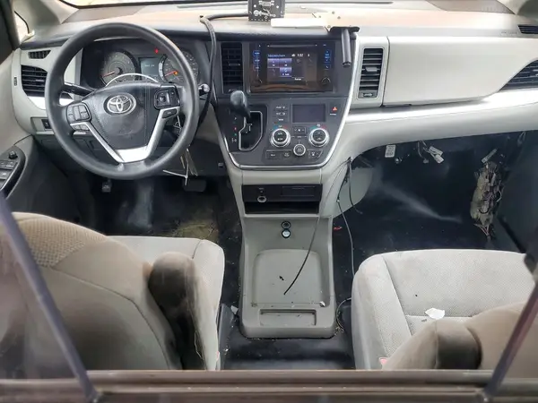 5TDZK3DC1GS754152 2016 TOYOTA SIENNA - Image 8