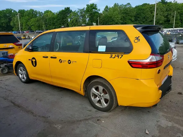 5TDZK3DC2GS718146 2016 TOYOTA SIENNA - Image 2