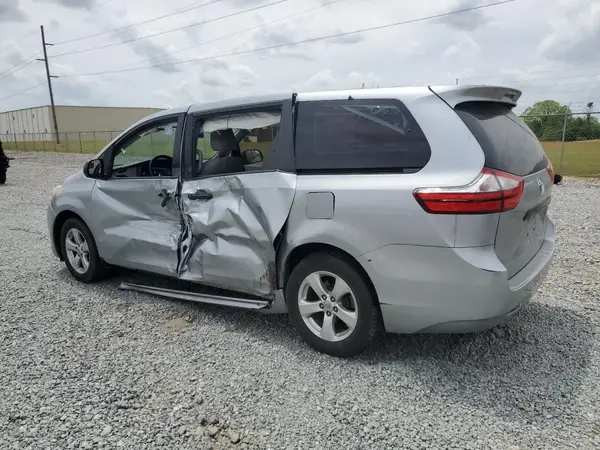 5TDZK3DC2GS762793 2016 TOYOTA SIENNA - Image 2