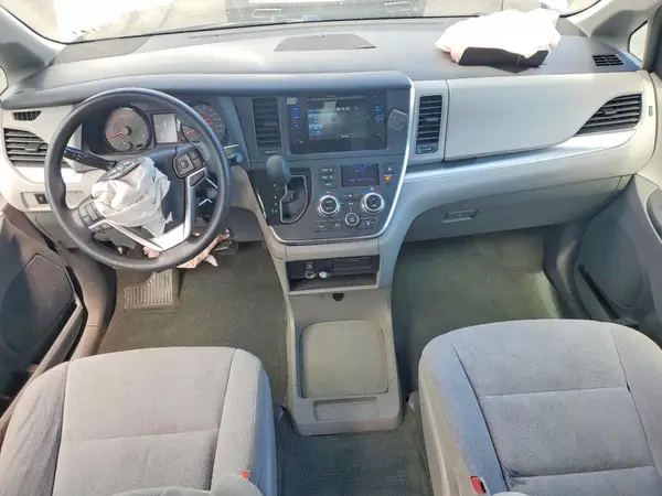 5TDZK3DC3GS698201 2016 TOYOTA SIENNA - Image 8
