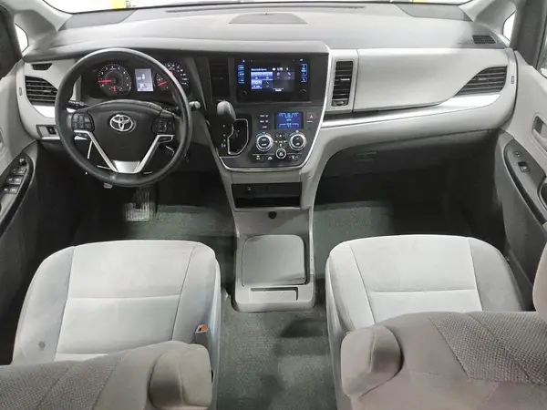 5TDZK3DC3GS730290 2016 TOYOTA SIENNA - Image 8