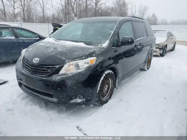 5TDZK3DC3GS731309 2016 TOYOTA SIENNA - Image 2