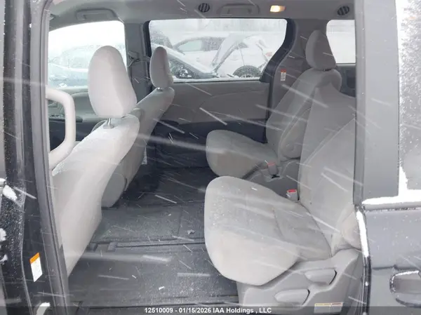 5TDZK3DC3GS731309 2016 TOYOTA SIENNA - Image 8