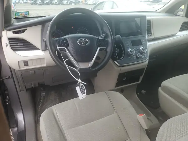 5TDZK3DC4GS709089 2016 TOYOTA SIENNA - Image 8
