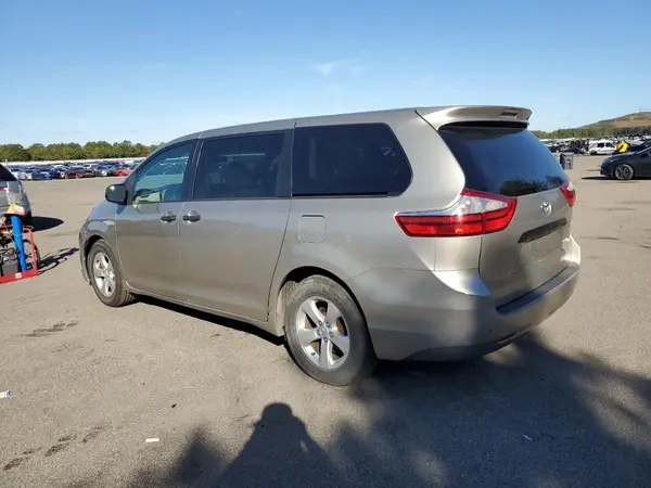 5TDZK3DC4GS731495 2016 TOYOTA SIENNA - Image 2