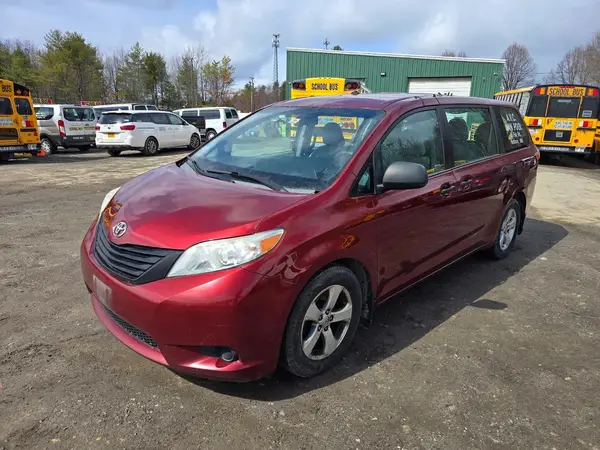 5TDZK3DC4GS763735 2016 TOYOTA SIENNA - Image 2