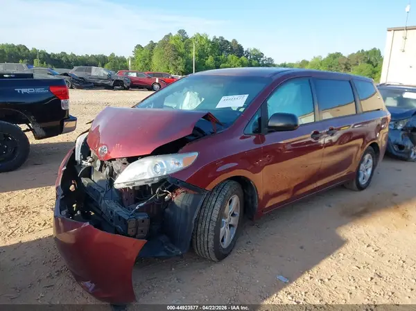 5TDZK3DC5GS733904 2016 TOYOTA SIENNA - Image 2