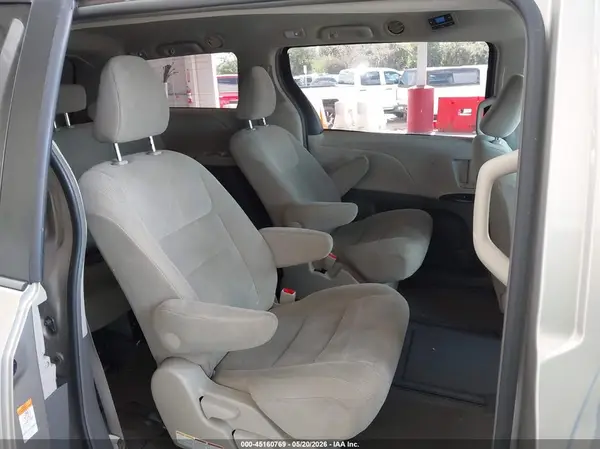 5TDZK3DC5GS734941 2016 TOYOTA SIENNA - Image 8