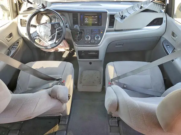 5TDZK3DC5GS741419 2016 TOYOTA SIENNA - Image 8