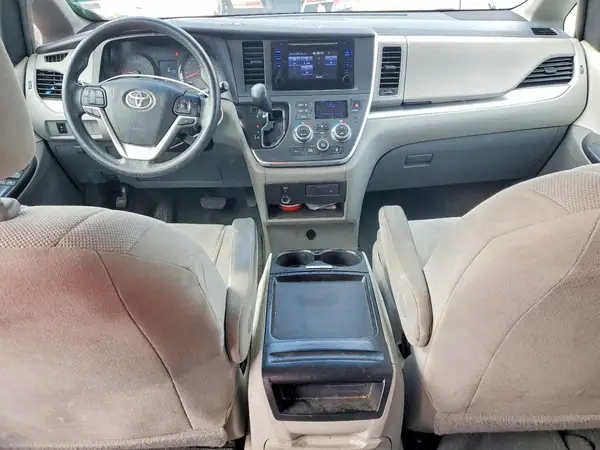 5TDZK3DC6GS723172 2016 TOYOTA SIENNA - Image 8