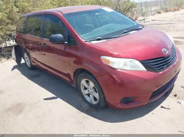 5TDZK3DC6GS724452 2016 TOYOTA SIENNA - Image 1