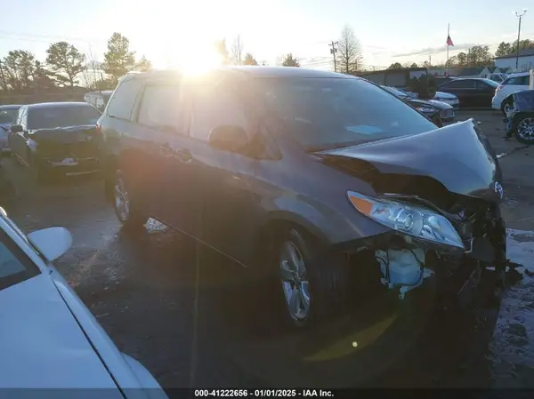 5TDZK3DC6GS740375 2016 TOYOTA SIENNA - Image 1