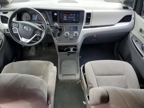 5TDZK3DC6GS744698 2016 TOYOTA SIENNA - Image 8