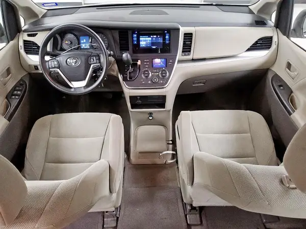 5TDZK3DC7GS718501 2016 TOYOTA SIENNA - Image 8