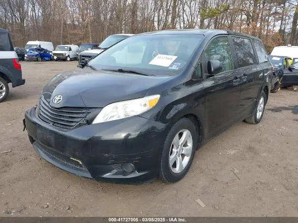 5TDZK3DC7GS721298 2016 TOYOTA SIENNA - Image 2
