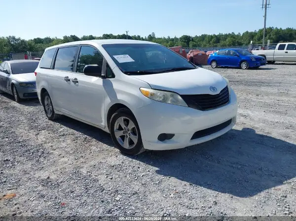 5TDZK3DC7GS735427 2016 TOYOTA SIENNA - Image 1