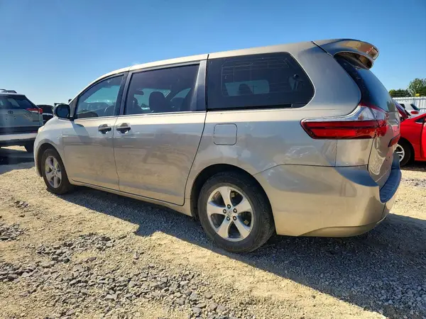 5TDZK3DC7GS743737 2016 TOYOTA SIENNA - Image 2