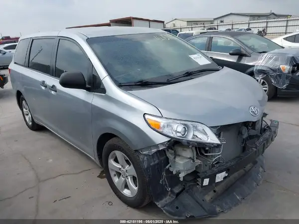 5TDZK3DC7GS756195 2016 TOYOTA SIENNA - Image 1