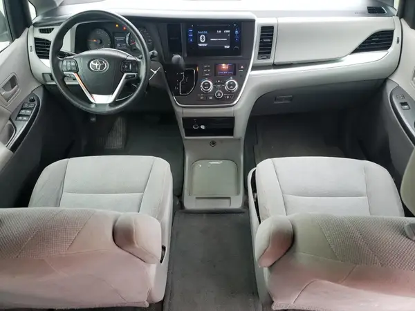5TDZK3DC8GS734433 2016 TOYOTA SIENNA - Image 8